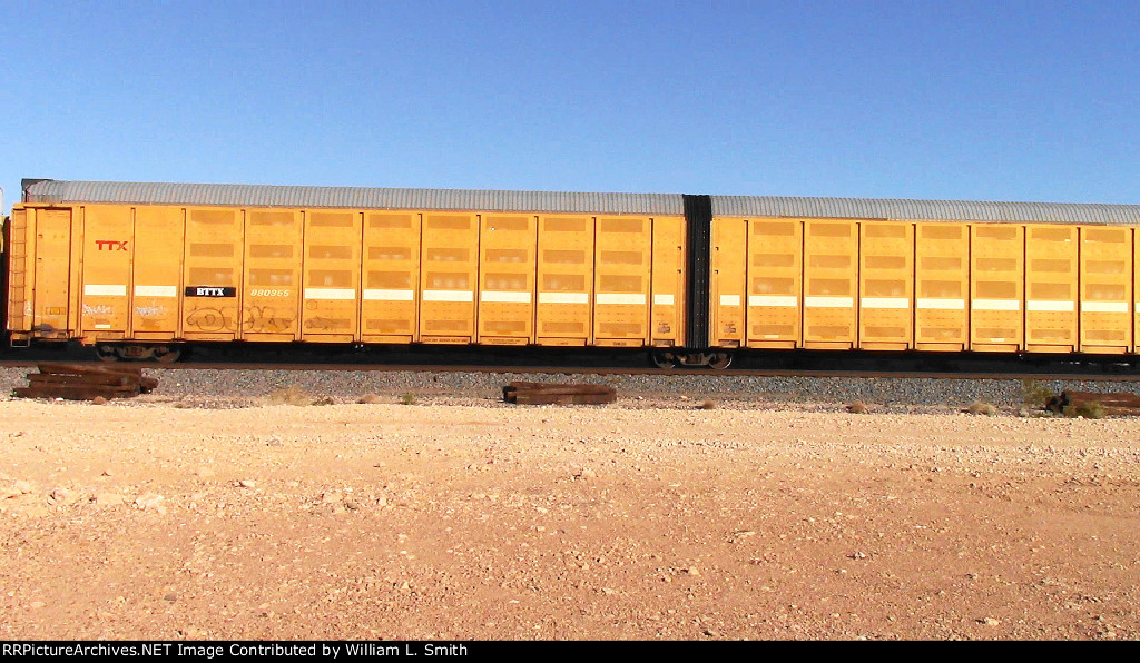 WB Unit Vehicular Flat Car Frt at Erie NV -11